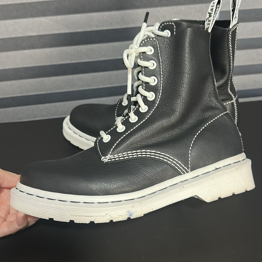 DR MARTENS 1460 PASCAL BW BOOTS - Picture 7 of 16